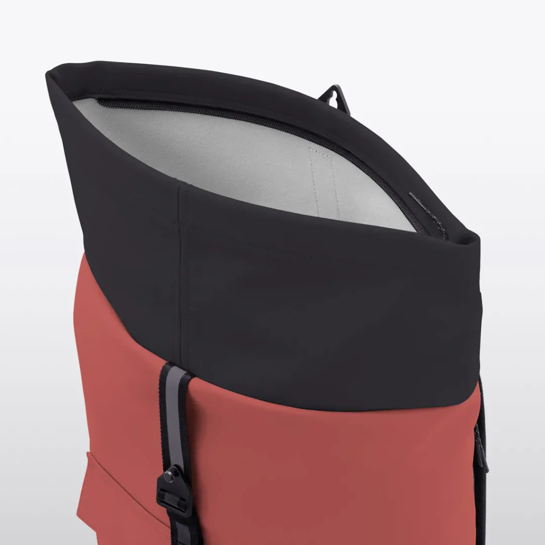 Ucon Acrobatics Jasper Medium Backpack Hibiscus-Black Fashion