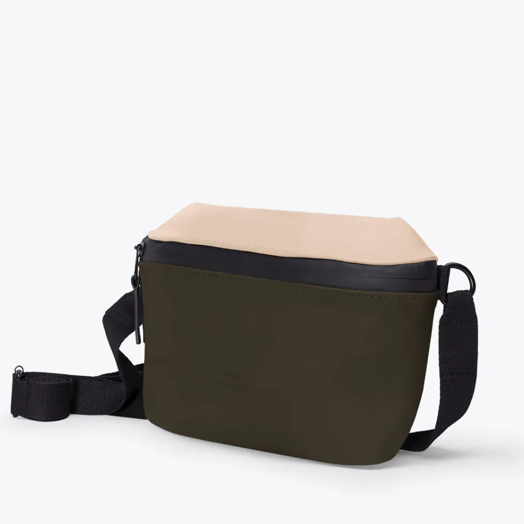 Ucon Acrobatics Jona Large Bag LightAlmond-Olive Clearance