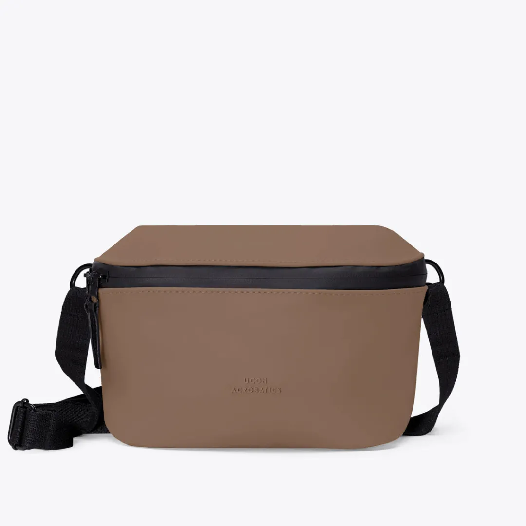 Ucon Acrobatics Jona Large Bag Chestnut Hot