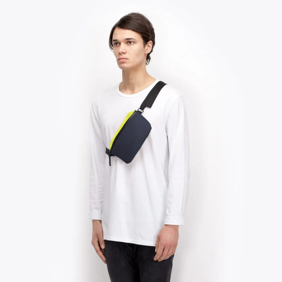 Ucon Acrobatics Jona Medium Bag AcidLime-DarkNavy Hot