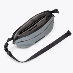 Ucon Acrobatics Melvin Medium Bag PigeonBlueReflective New