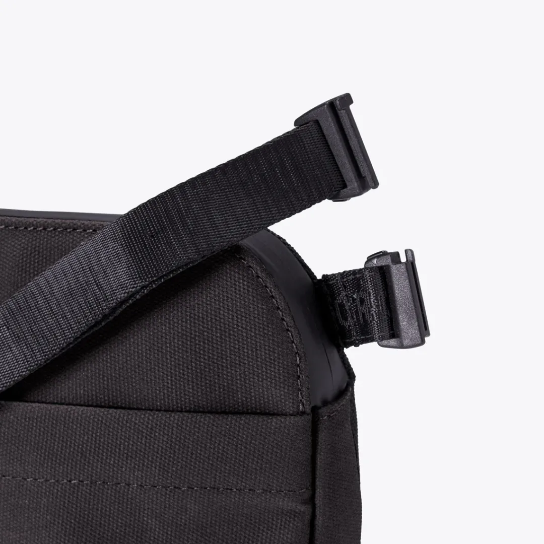 Ucon Acrobatics Melvin Medium Bag AsphaltReflective Hot